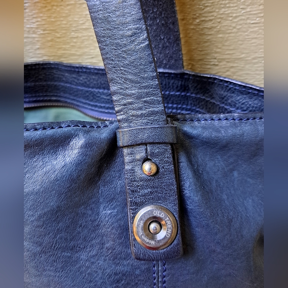NWOT Old Trend Navy Blue Tote + Laptop Bag - Picture 3 of 4